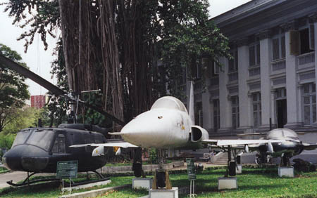 Viet10_28